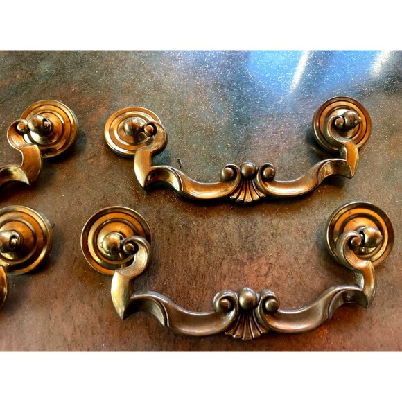 Vintage Brass Drawer Pulls Set Of 4 Ornate Antique Style Handles Elegant Design - Picture 3 of 8